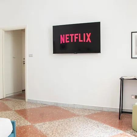 Di Design - Metro Re Di Apartment