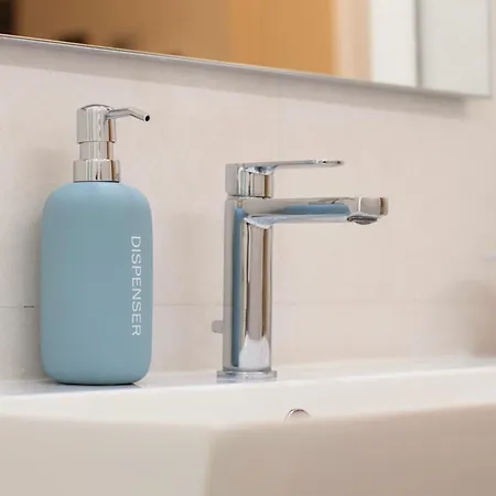 Di Design - Metro Re Di Apartment